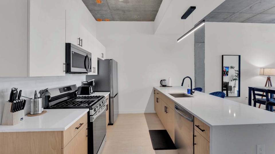 Full Kitchen
