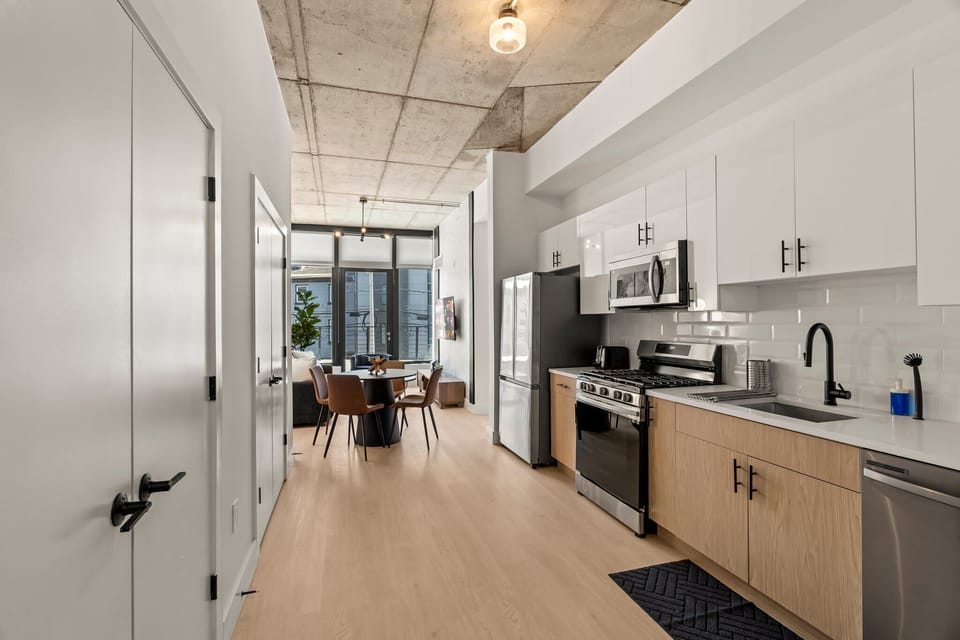 Full Kitchen