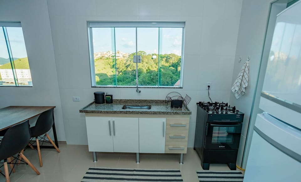 Basic Apartment | Private kitchen | Cookware/dishes/utensils
