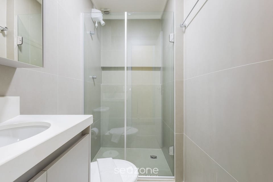Basic Apartment | Bathroom