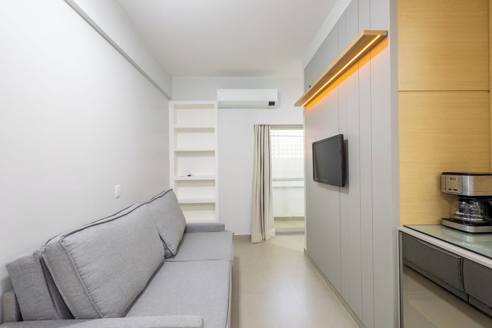 Basic Apartment | Living area