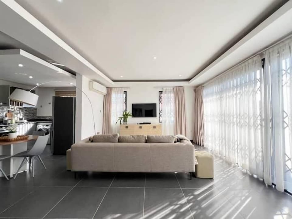 Standard Apartment, 2 Bedrooms | Living area