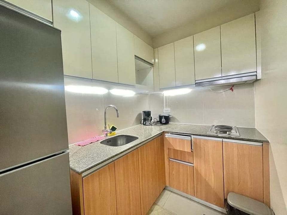 Shared fridge, microwave