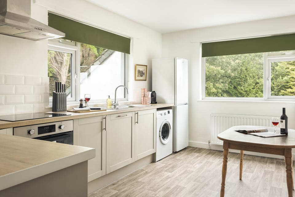 Dishwasher, cookware/dishes/utensils