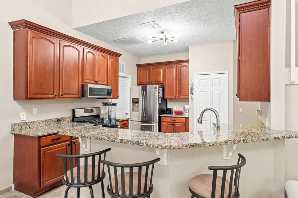 House, Multiple Beds, Pool Access, Pool View (Jasmine Breeze) | Private kitchen | Fridge, microwave, coffee/tea maker