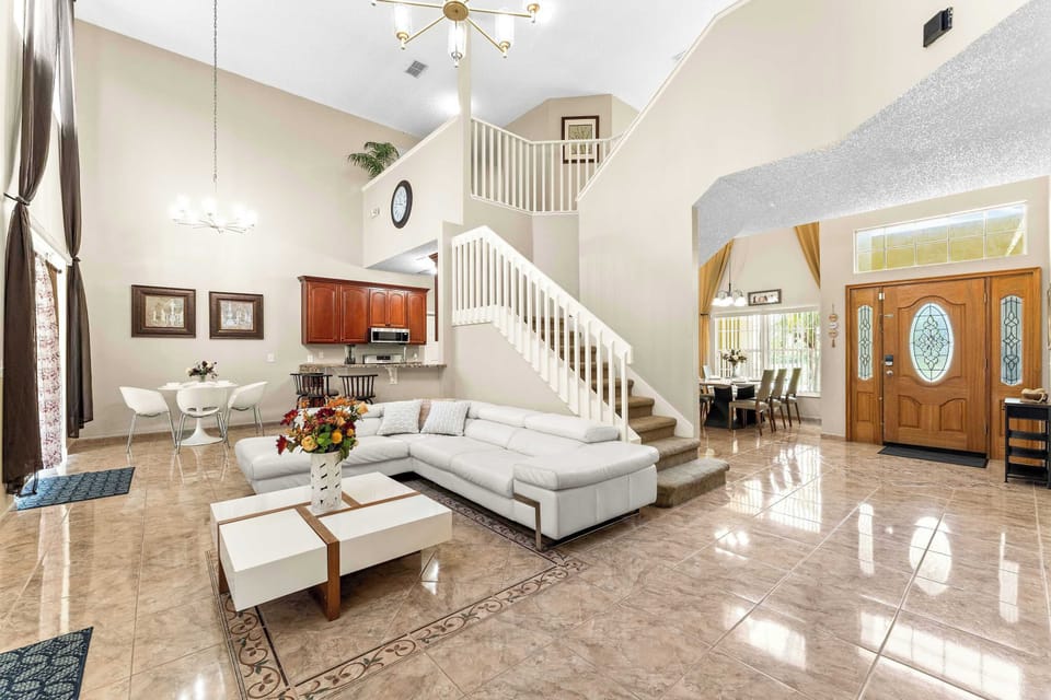 House, Multiple Beds, Pool Access, Pool View (Jasmine Breeze) | Living area | 42-inch flat-screen TV with digital channels
