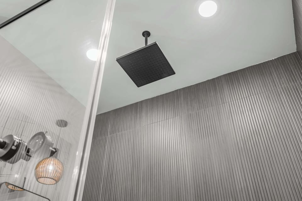 The soothing rainfall shower will have you relaxed in no time.
