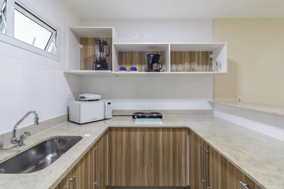 Basic Apartment | Private kitchen | Cookware/dishes/utensils