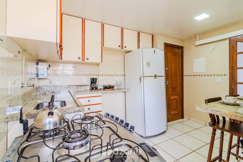 Basic Apartment | Private kitchen | Cookware/dishes/utensils
