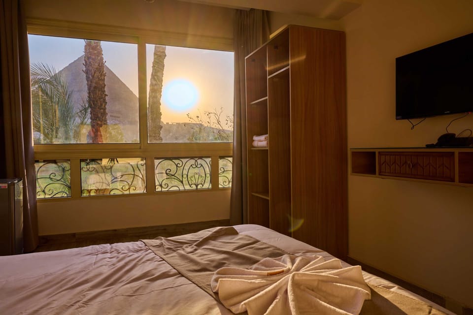 Deluxe Double Room, Golf View | Minibar, soundproofing, free WiFi, bed sheets