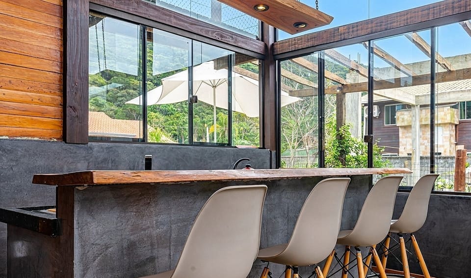 Basic Villa | Dining