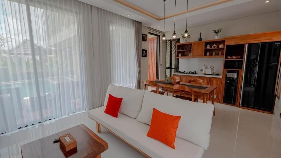 Deluxe Villa, 3 Bedrooms, Pool View | Private kitchen