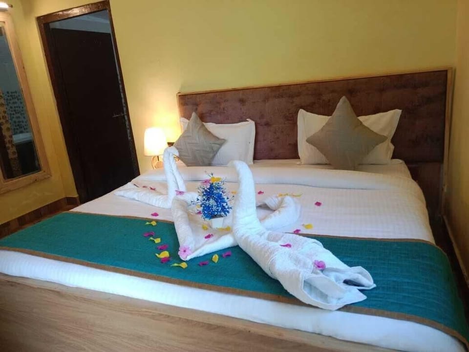 Deluxe Double Room, Patio, Garden View | Desk, laptop workspace, WiFi (free)