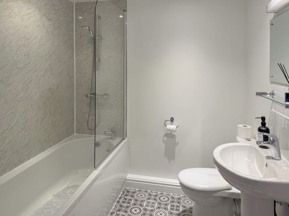 Bathroom | The Swallows - Holly Farm Holiday Cottage, Stoke St. Gregory, near Taunton