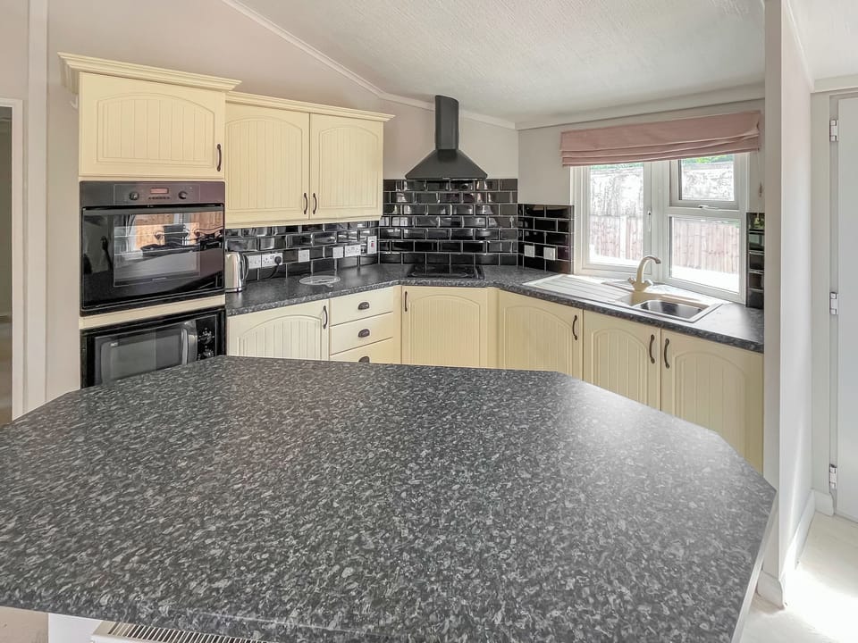 Kitchen | The Lodge, Hogsthorpe