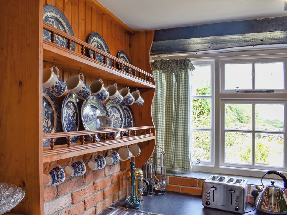 Kitchen | Stables - Old Newham Farm Cottages, Camelford