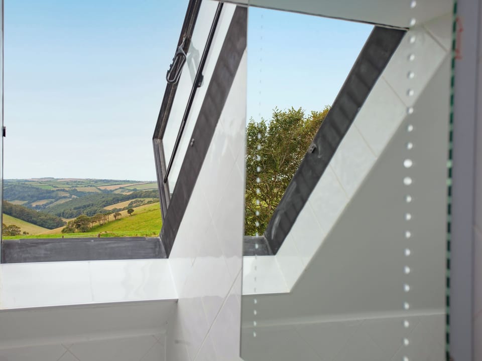 En-suite | View Cottage, Brixham