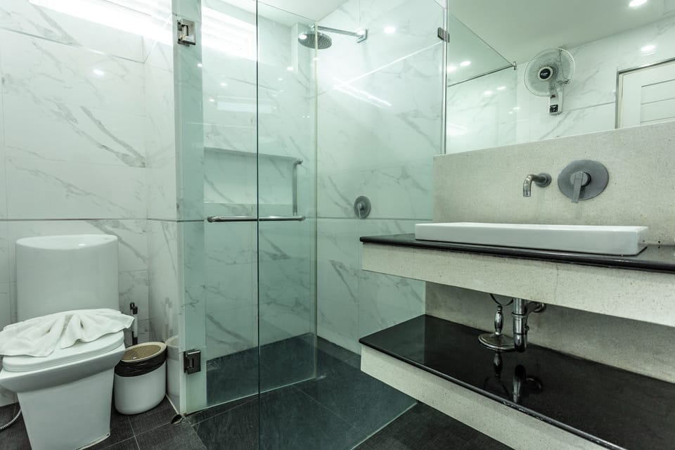 Apartment, City View | Bathroom