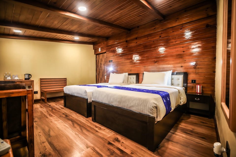 Deluxe Double or Twin Room, Balcony, Mountain View | Hypo-allergenic bedding available, down comforters