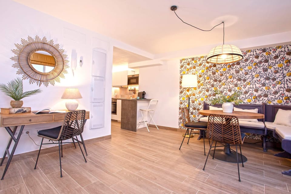 Apartment (1 Bedroom) | Living area