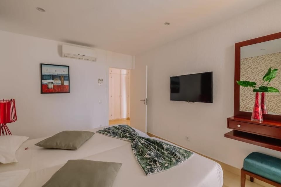 Bedroom. Interior and views may vary based on location and availability