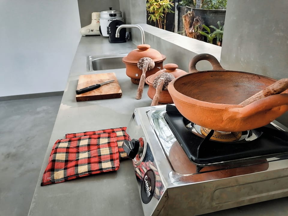Deluxe Villa, Non Smoking | Private kitchen | Electric kettle