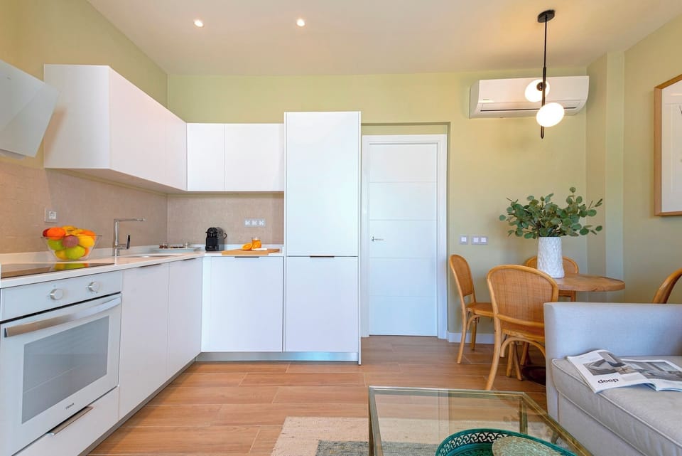 Apartment (1 Bedroom) | Private kitchen | Full-size fridge, oven, stovetop, dishwasher