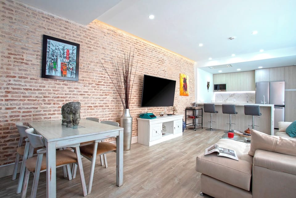 Apartment (2 Bedrooms) | Living area | TV