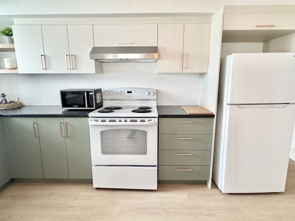 Profitez d'aventures culinaires avec des appareils modernes et une lumière naturelle agréable!