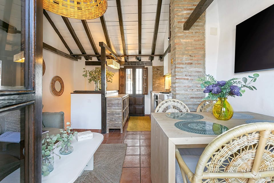 Apartment (2 Bedrooms) | Living area