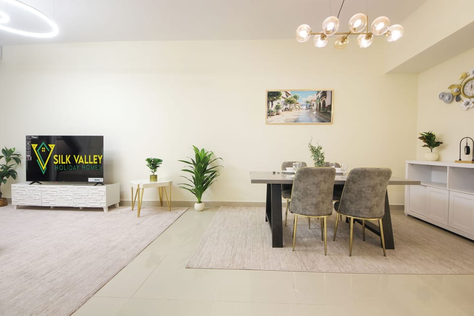 Apartment, River View | In-room dining