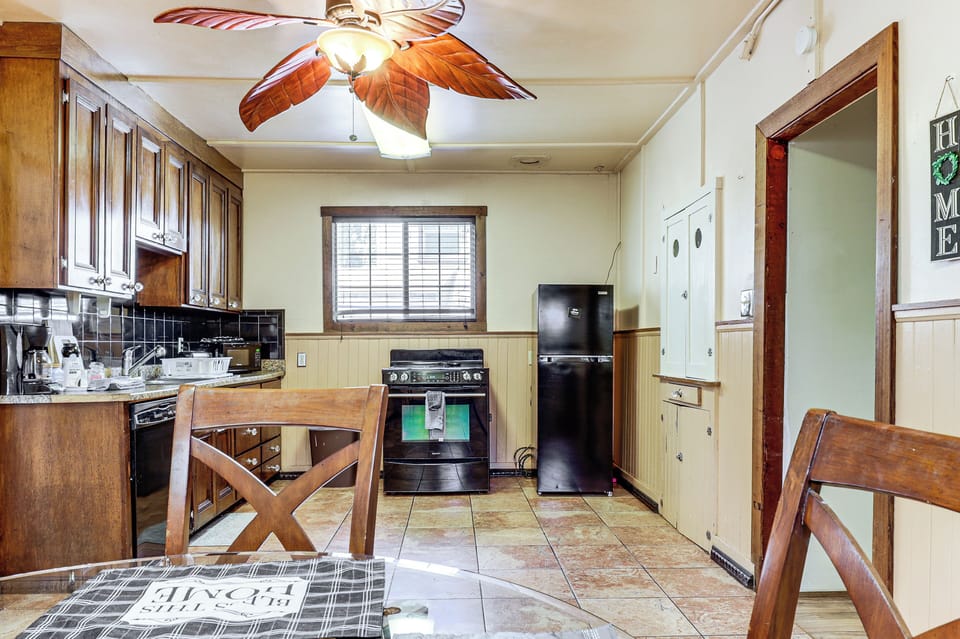 House (2 Bedrooms) | Interior