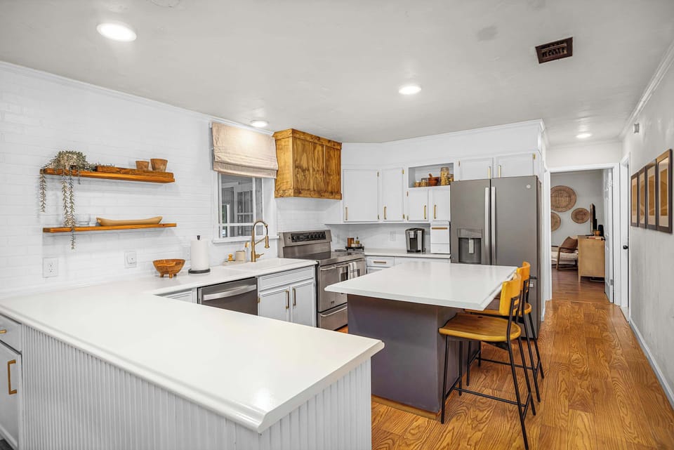 Another angle of the modern kitchen.