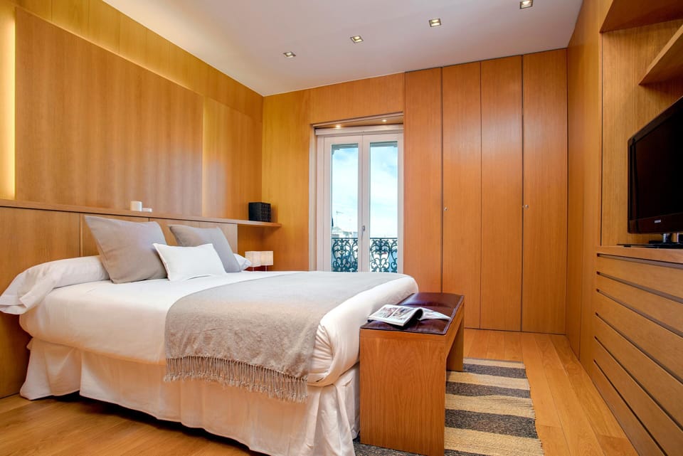 Apartment (3 Bedrooms) | 3 bedrooms, iron/ironing board, free WiFi, bed sheets