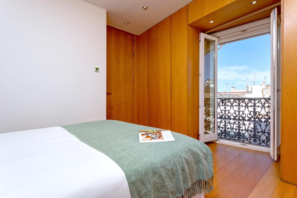 Apartment (3 Bedrooms) | 3 bedrooms, iron/ironing board, free WiFi, bed sheets