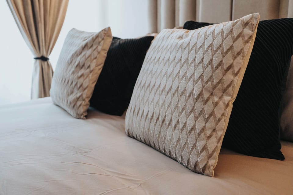Fresh bedding and towels are provided for every stay.
