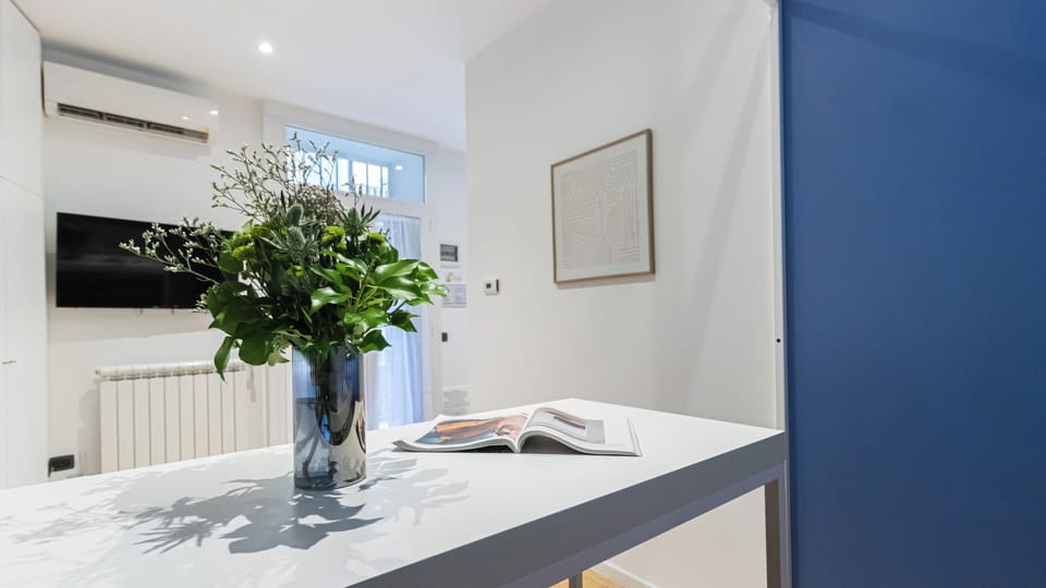 Apartment (0 Bedroom) | Interior