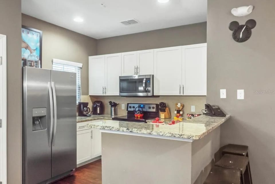 Full Kitchen