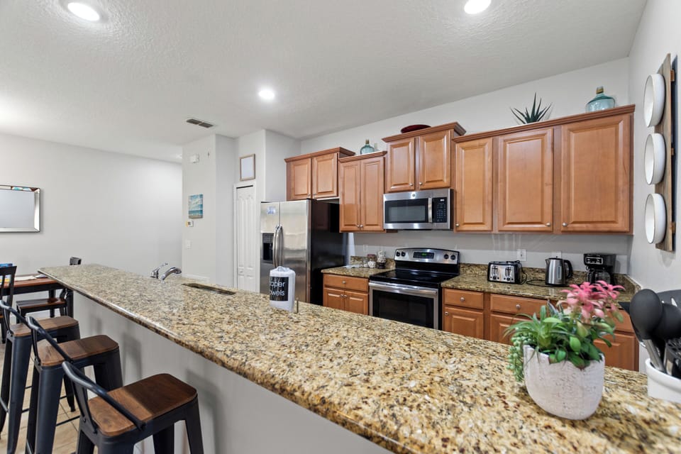 Kitchen Area 1