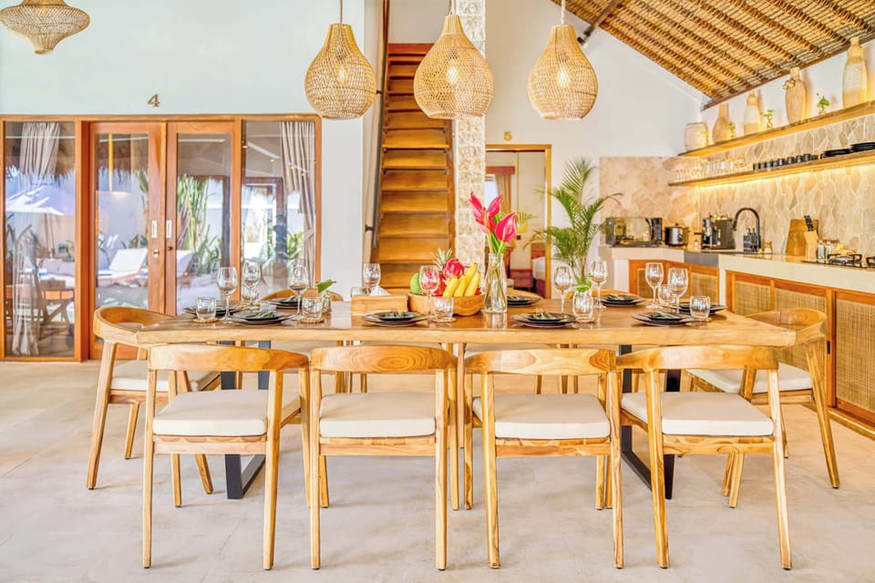 Your tropical dining escape — sunlight, stories, and good company