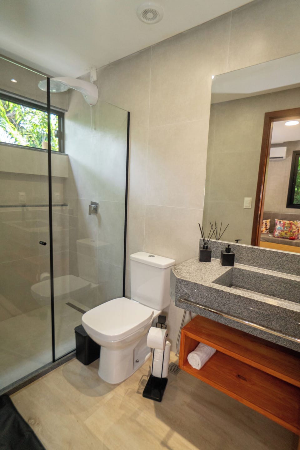 Standard Apartment, Balcony, Garden View | Bathroom