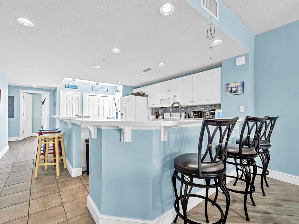 Eat in bar seating