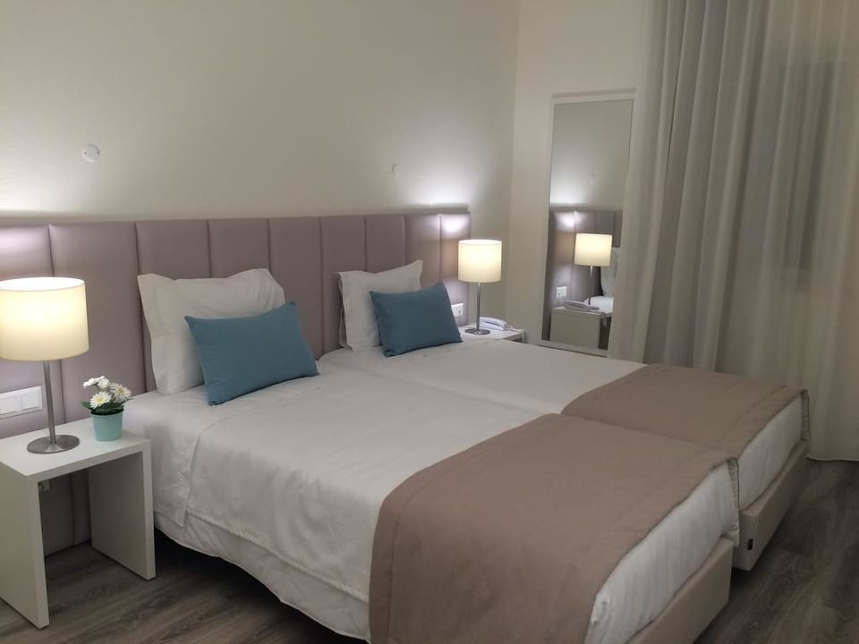 WiFi (free), bed sheets