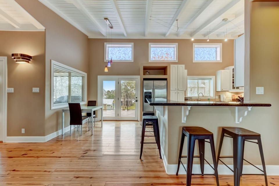 House, Multiple Beds, Patio (Hillview Estate 4) | Dining