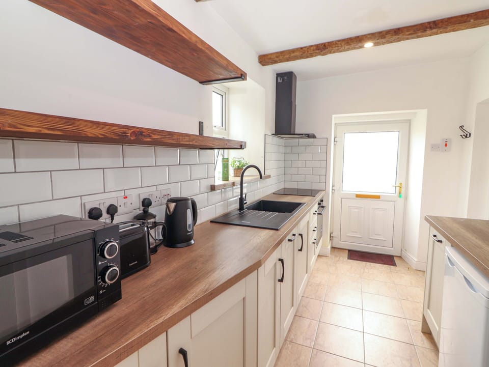 Fridge, microwave, dishwasher, toaster