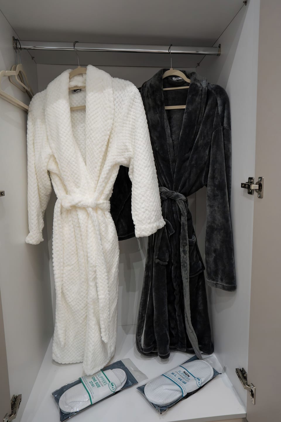 Bathroom amenities