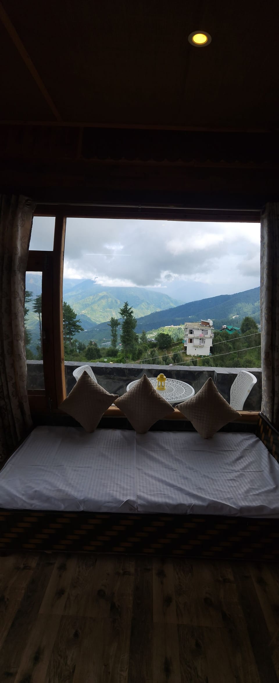 Deluxe Double Room, Mountain View | Premium bedding, memory foam beds, desk, laptop workspace