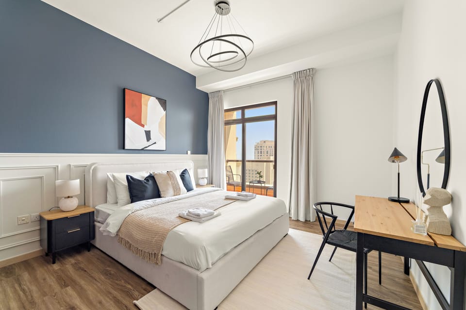 Standard Apartment | Egyptian cotton sheets, premium bedding, in-room safe