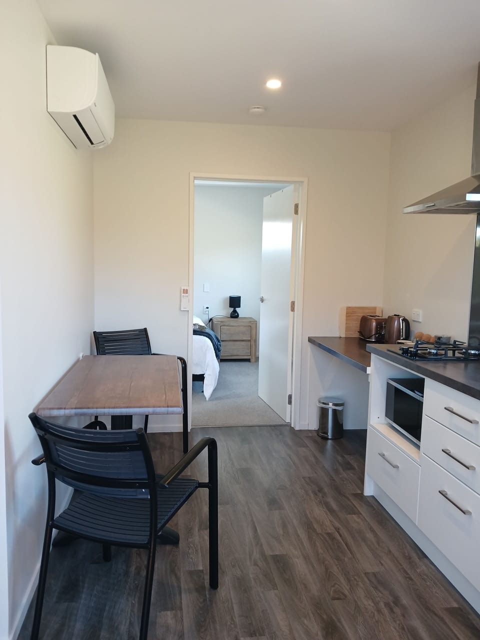 Comfort Villa, Mountain View | Private kitchen | Fridge, microwave, stovetop, electric kettle