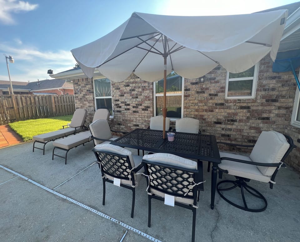 Outdoor dining